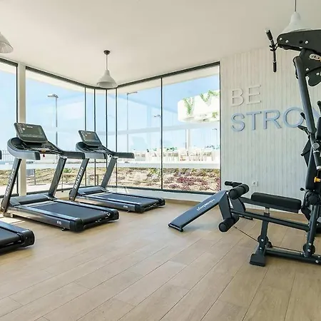 Luxuriously Appointed New Modern With Sea Views